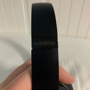 Beats solo 3 black wireless